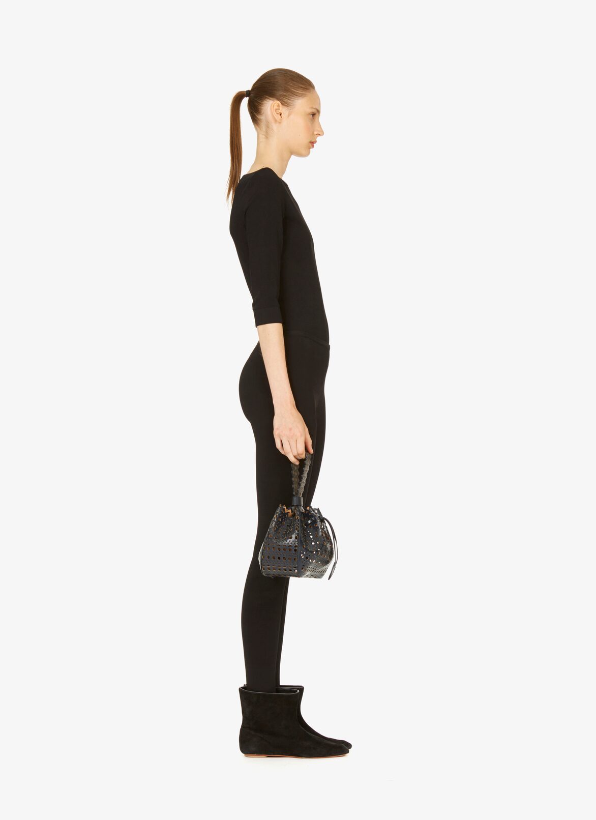 CLOSED BAG PM CUIR LUX VIENNE NIGHT ALAÏA NIGHT BLUE  CLOSED BAG PM CUIR LUX VIENNE NIGHT